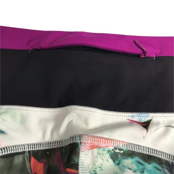 Lululemon Yoga Leggings Unicorn Tears Print Size Women's 6.  Black White Floral. - Picture 10 of 15